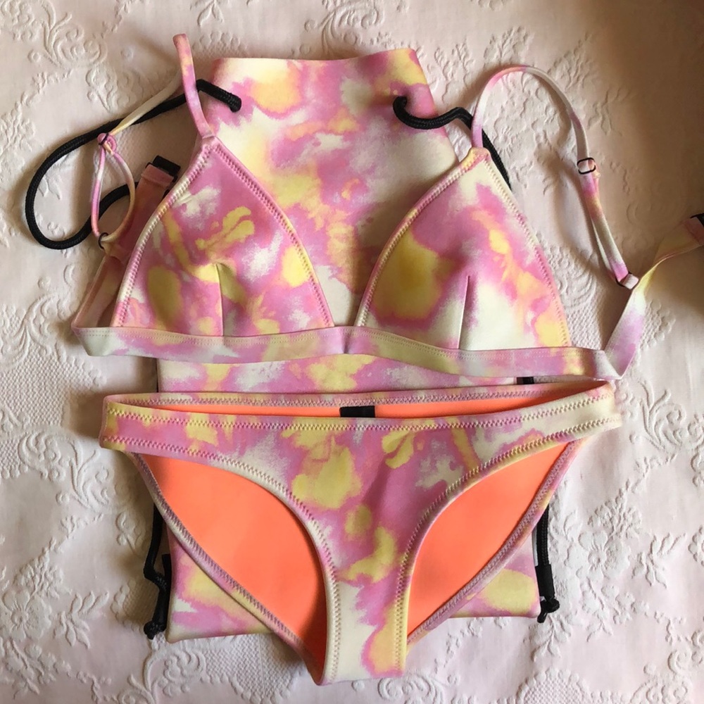 COPY - Tie Dye Triangl Bikini
